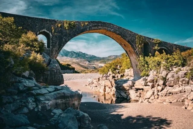 Corriere della Sera: Shqipëria ka plot për të treguar,