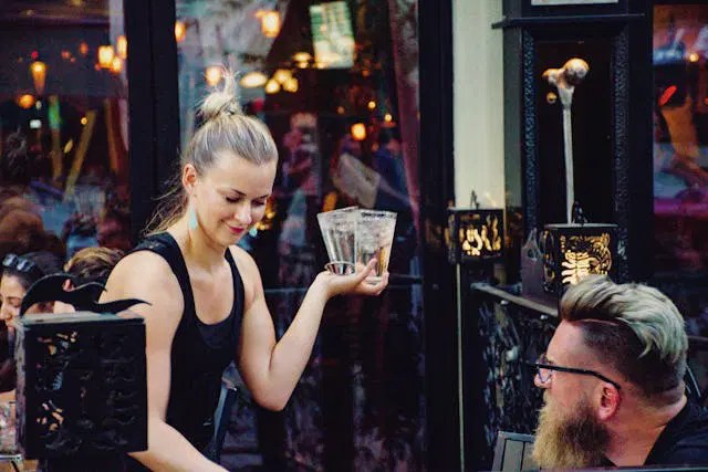 5 Manfaat Customer Relationship Management Advotics - Ocean Background Collection - Mobile Quality