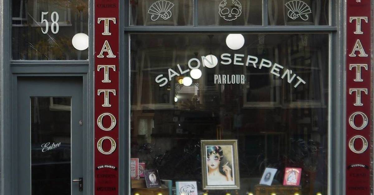 Salon serpent tattoo parlour