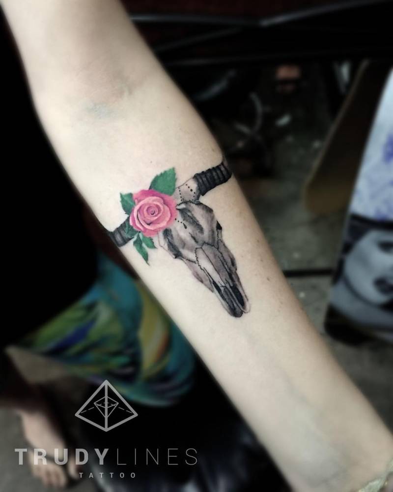 Little Bull Skull Tattoo On The Inner Forearm. 1000_x_800_jpg