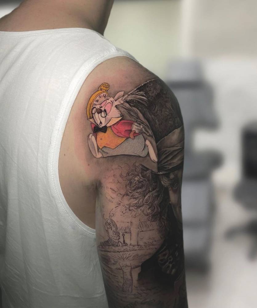 Coelho branco disney tatuagem Alice In Wonderland S White Rabbit Tattoo On The Inner Forearm Tatuagem Tatuagens Misticas Tatuagens Alice