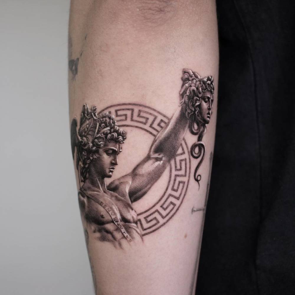 Micro-Realistic Perseus With The Head Of Medusa Tattoo 1000_x_1000_jpg