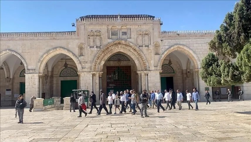 القدس الدولية تدعو لمواجهة التهويد والدفاع عن الأقصى