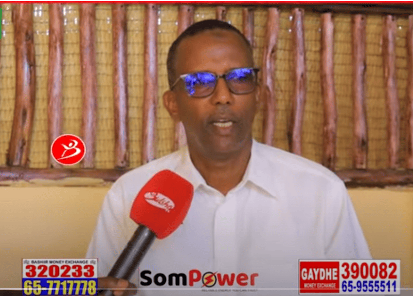 C/risaq Ataash Hargeysa Ayu Imanaya, Dagaal Ayaa Jira,Laba Dorashaa la Sugaya,Lascanood”Siyasi Cumar