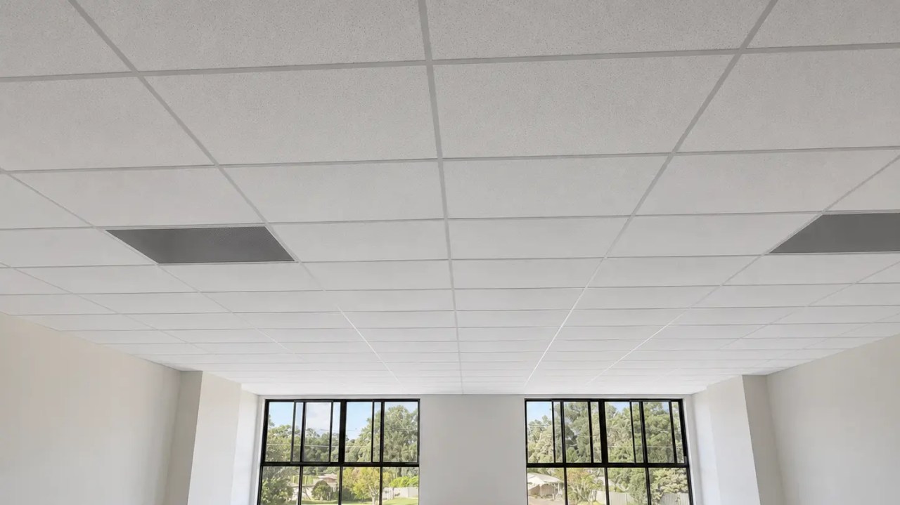 Skim Coat and Ceiling Finishing: What a Level Finish Costs You in Time