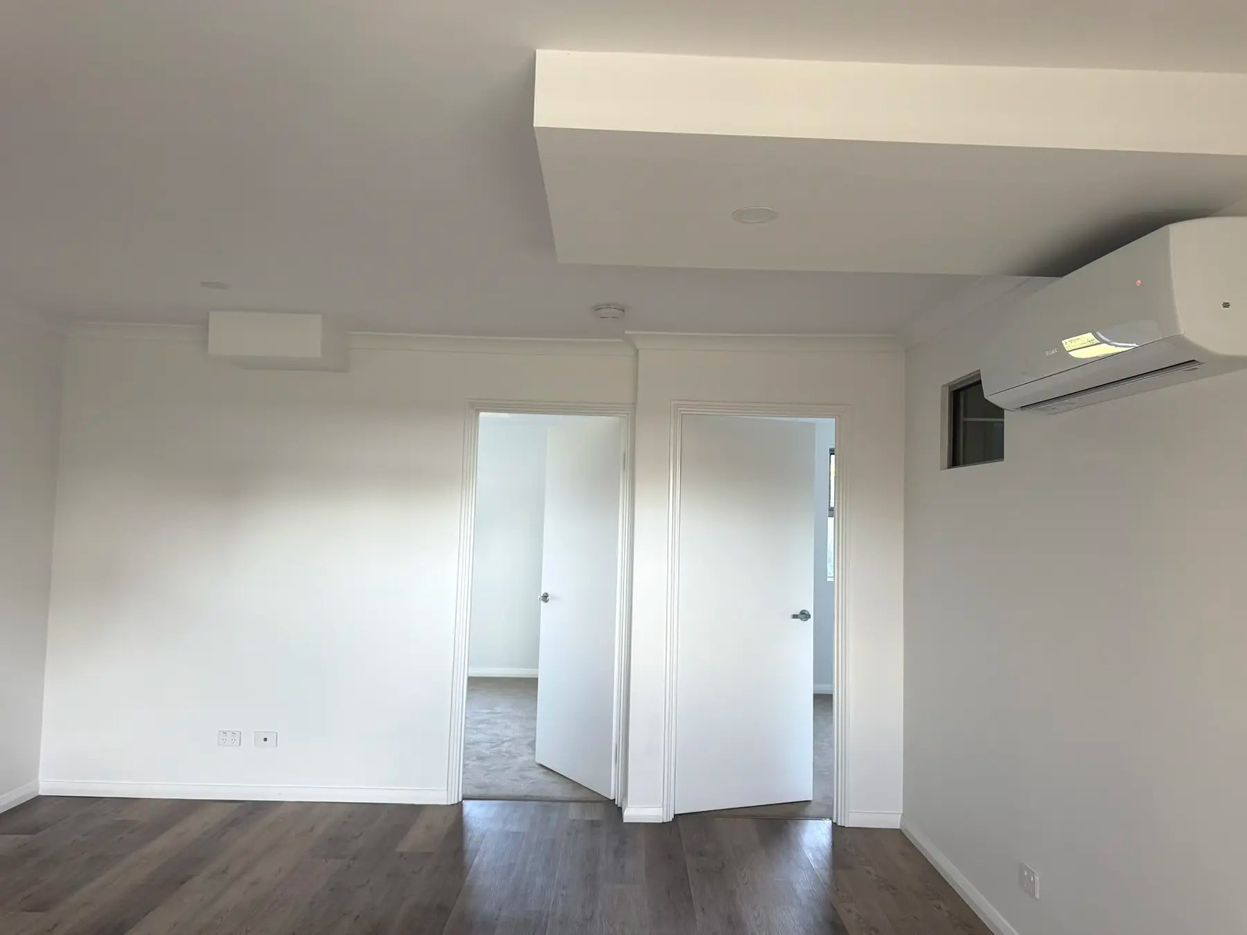 How Are Ceiling Roses Removed and Reinstalled?