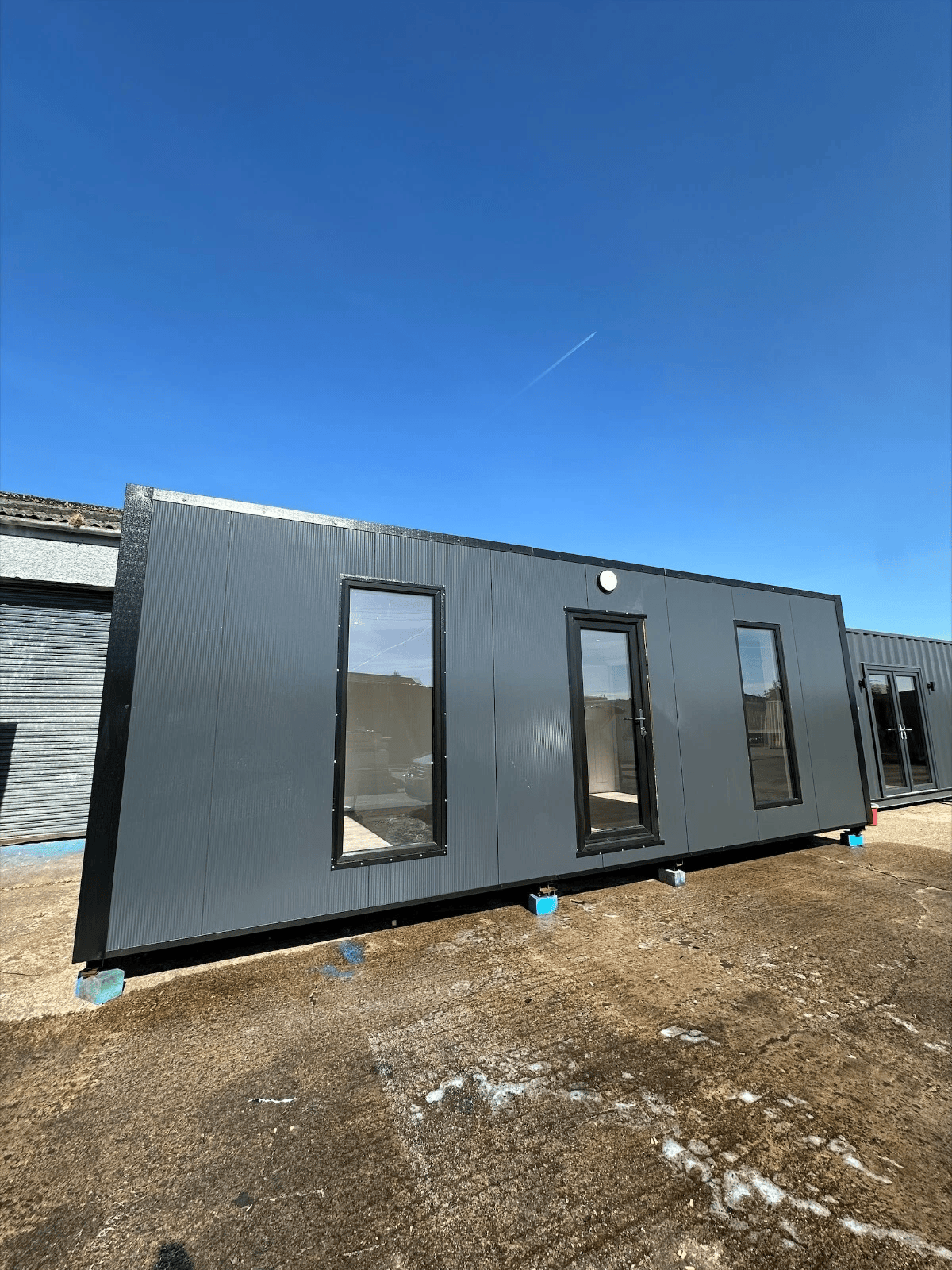7.5 x 3m Office with kitchenette/WC