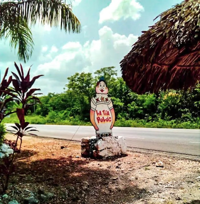 La Tia Poloc Cerca de chichen itza