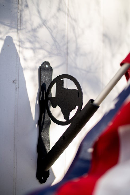 Side-Facing Texas - Metal Flagpole Holder