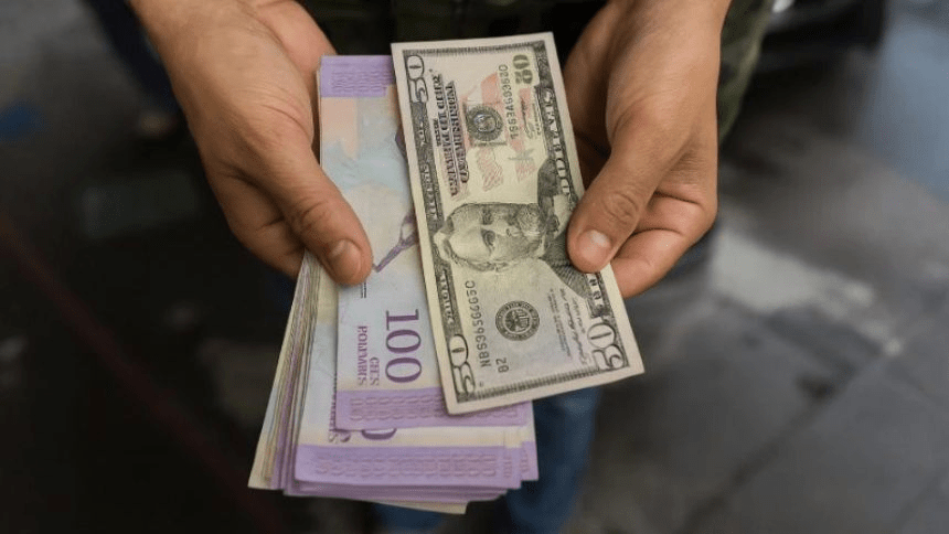 La moneda venezolana pierde casi la mitad de su valor frente al dólar en lo que va de 2026