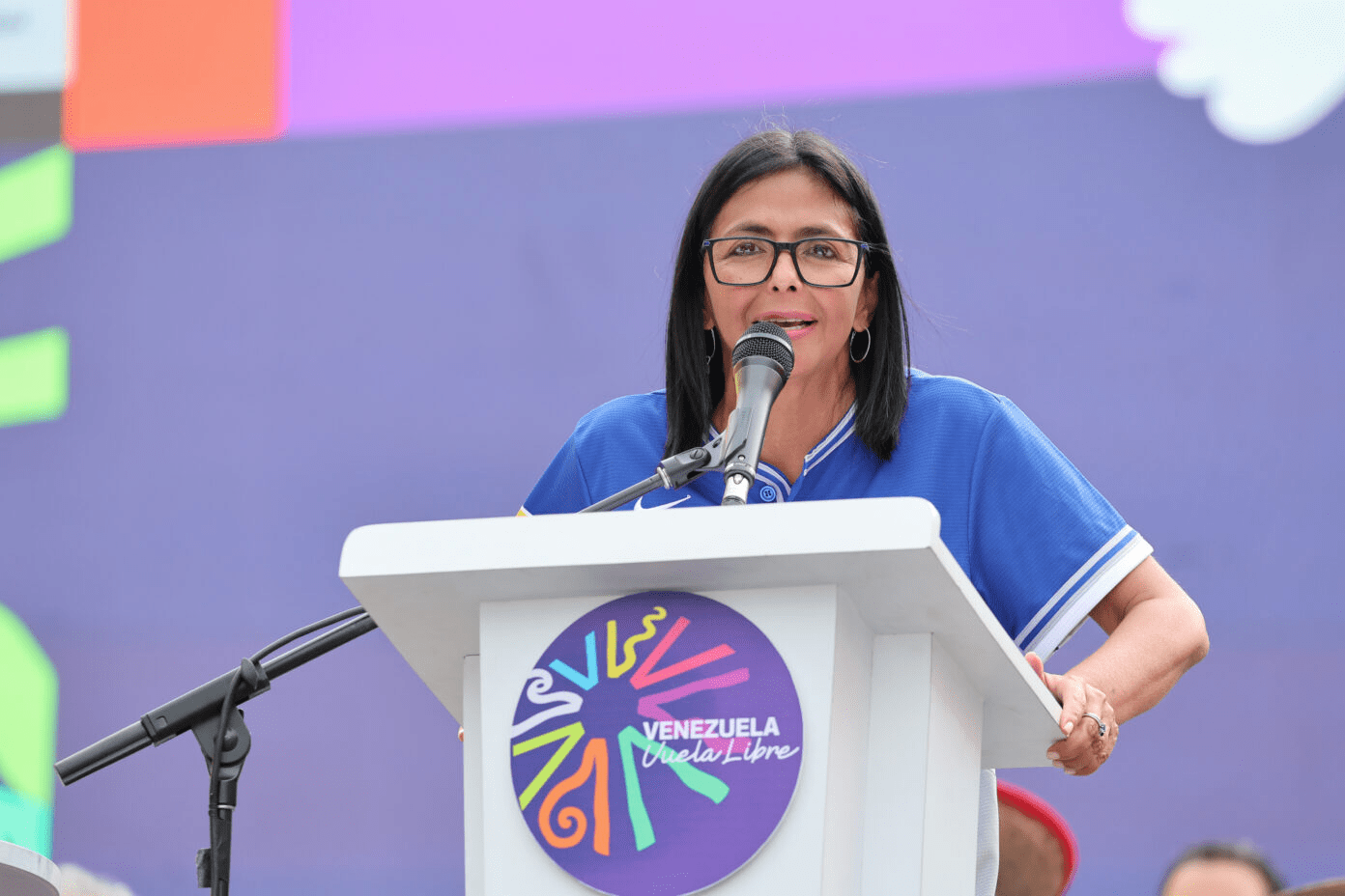 Delcy Rodríguez ordena crear sistema nacional de denuncias para combatir “la matraca”