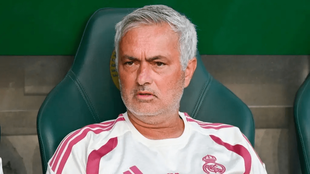 Real Madrid: José Mourinho y un recado su máximo rival en el banquillo