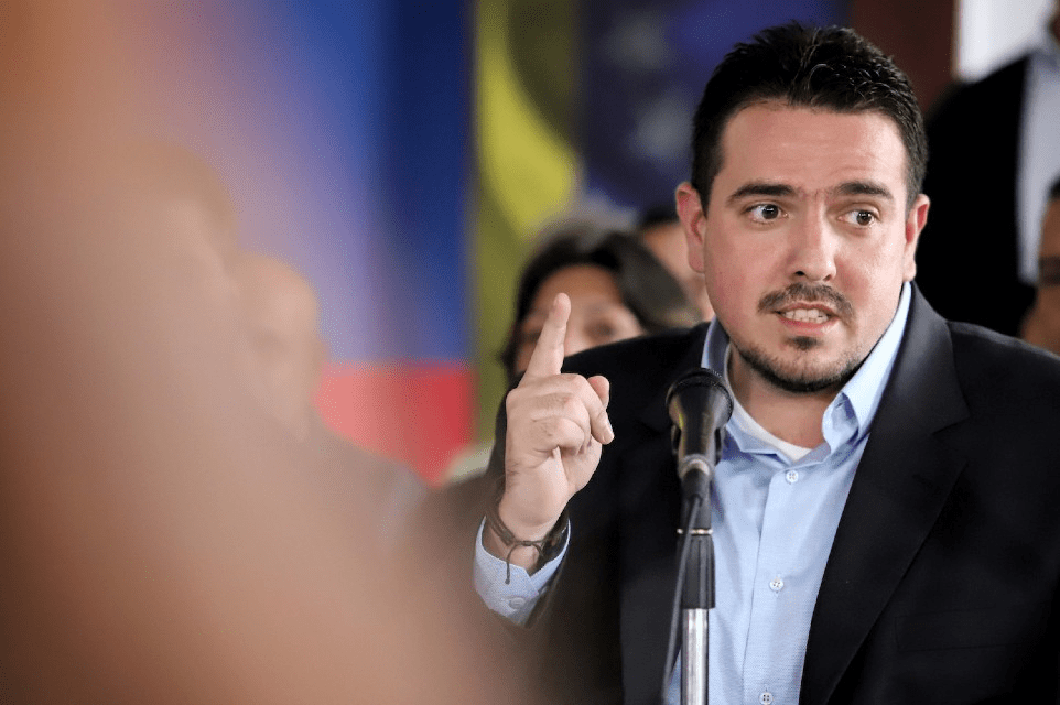 Stalin González: “La política requiere diálogo, acuerdos y negociación”