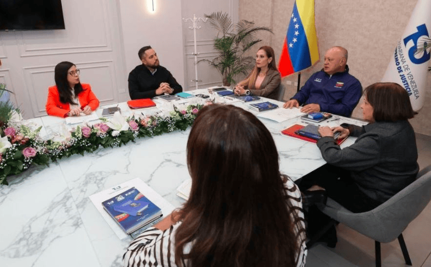 Diosdado y Caryslia se reunieron justo cuando se prepara la renovación de todos los magistrados del TSJ