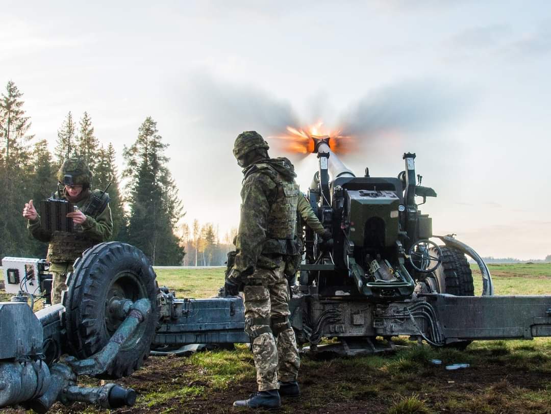 Photo: Estonia helps with the training of the Armed Forces of Ukraine. Credit: @GeneralStaffUA via Twitter. https://twitter.com/GeneralStaffUA/status/1571441062715031553/photo/3