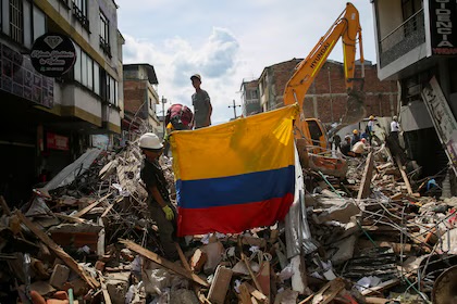 Aumenta cifra por terremoto: 265 muertos y 496 desaparecidos en Colombia