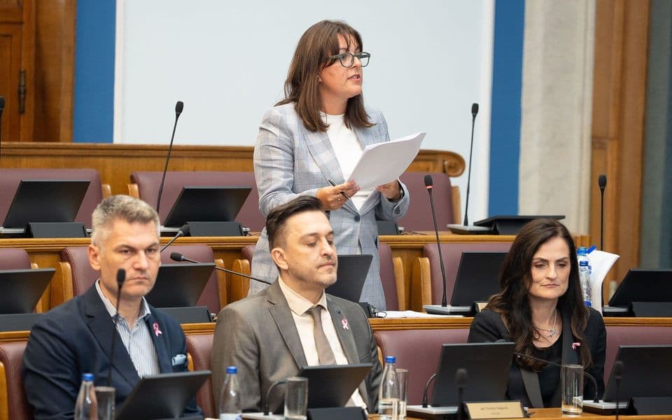 Vujović: Građani će dobiti jasnu zaštitu na internetu, a kompanije precizno određene obaveze