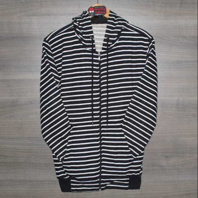 Unduh Gratis Gambar Style Guide Padu Padan Rok Stripe Untuk Tampil Edgy Kompasiana Gambar Gratis Terupdate by Lampung Hits