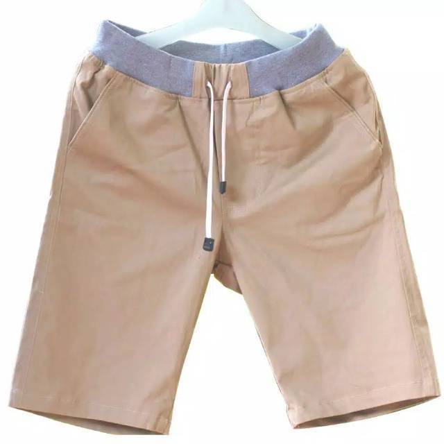 American drill terbagi menjadi dua kelompok berdasarkan material bahan bakunya, yakni katun dan polyester. Celana Pendek Jumbo Chinos Stretch Distro Short Pants