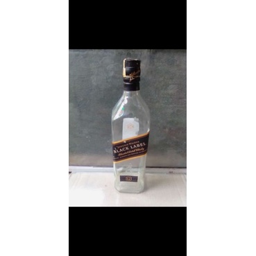 Untuk pertama kalinya gambar dan nama wanita akan tertempel pada logo minuman keras black label ini. Harga Black Label Minuman Terbaru November 2021 Biggo Indonesia