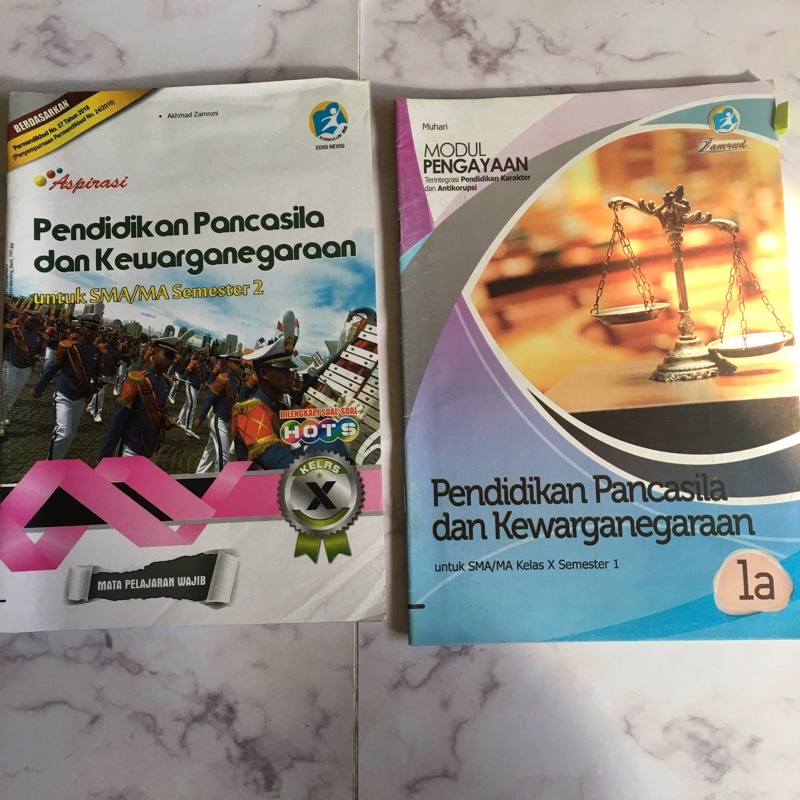 242021 contoh kunci jawaban revisi buku bahasa inggris kelas 10 kurikulum 2013 revisi semester 2 2021. Harga Pkn Kelas 10 Terbaru November 2021 Biggo Indonesia
