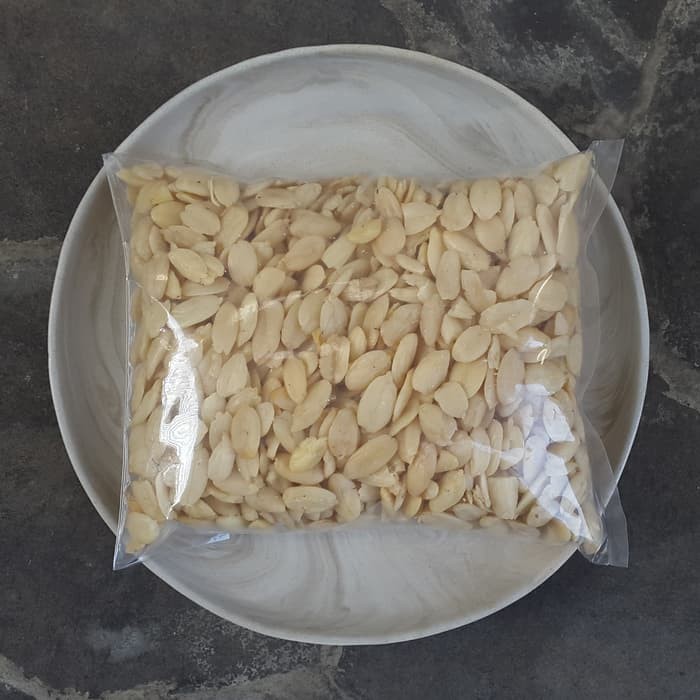 Varian rasa merk ini terbilang cukup banyak diantara para pesaingnya, untuk saya pribadi hanya ada dua rasa yang saya sukai yaitu rasa green tea dan original. Jual Kacang Kenari Utuh 1kg Murah Shopee Indonesia