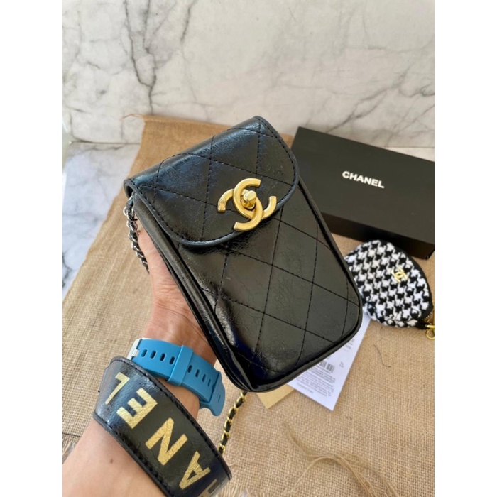 Full set chanel 20b ivory iridescent phone case wallet card holder zippy pouch get great deals on bags & wallets chat to buy. Harga Chanel Pouch Phone Terbaru Desember 2021 Biggo Indonesia
