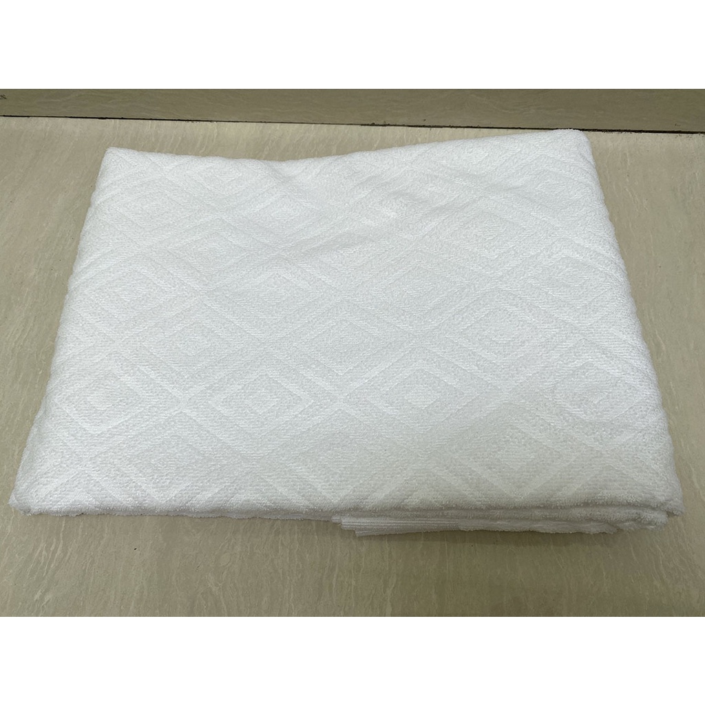 Jual Selimut Handuk Alas Sprei Warna Putih Microfiber ukuran 105x210cm  Indonesia|Shopee Indonesia