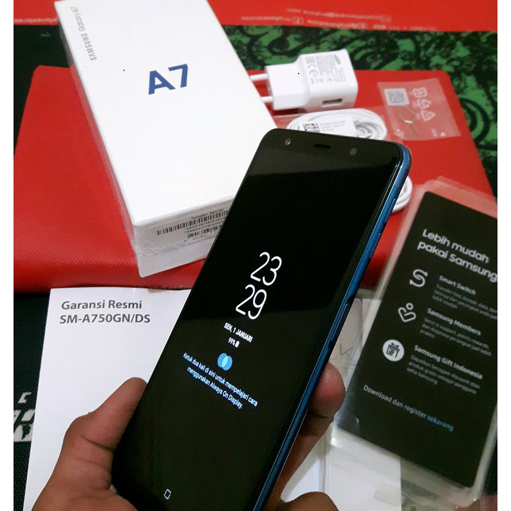 Di indonesia, tersedia dua jenis jaringan telepon nirkabel yaitu, gsm dan cdma. Samsung A7 2018 2nd Season 5 Shopee Indonesia