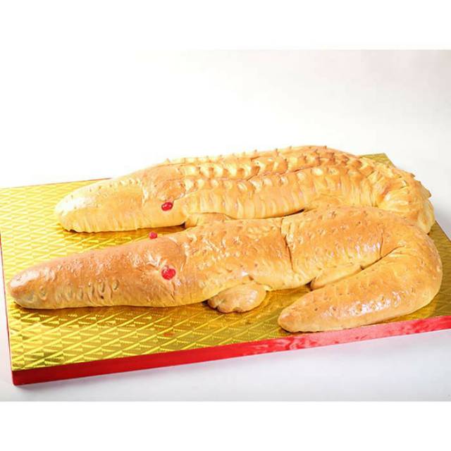 Banyak yang masih bingung dengan konsep hantaran pernikahan, seserahan, dan mahar. Roti Buaya Seserahan Sunatan Pernikahan Betawi | Shopee