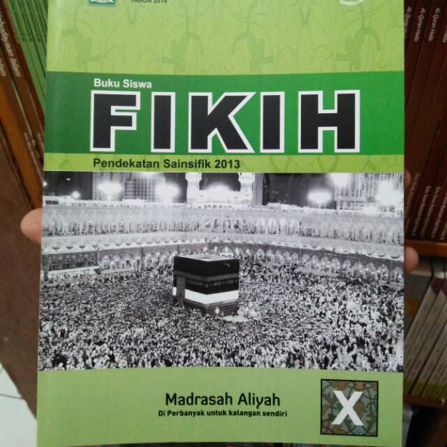Buku ini disusun dan ditelaah oleh berbagai pihak di bawah koordinasi kementerian agama, dan dipergunakan dalam penerapan kurikulum . Buku Siswa Fikih Kelas 10 Kemenag Shopee Indonesia