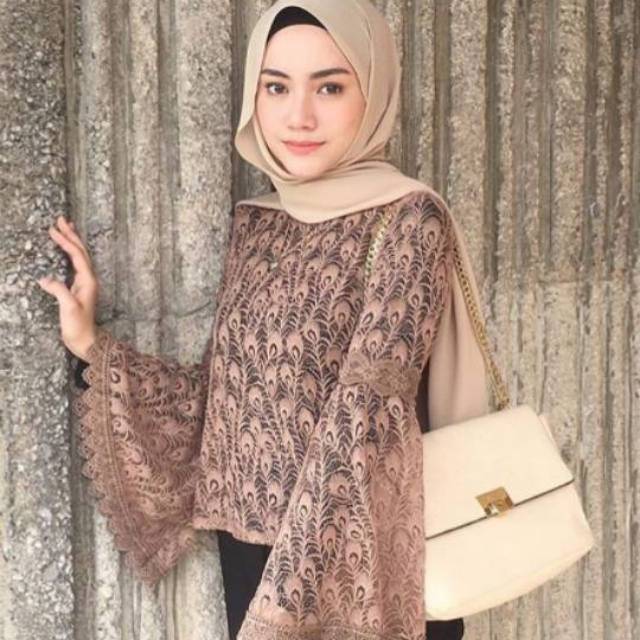 Unduh Gratis Gambar Tren Baju Couple Ala Selebgram Hijab Gaya Kembar Kekinian Terupdate oleh Lampung Hits