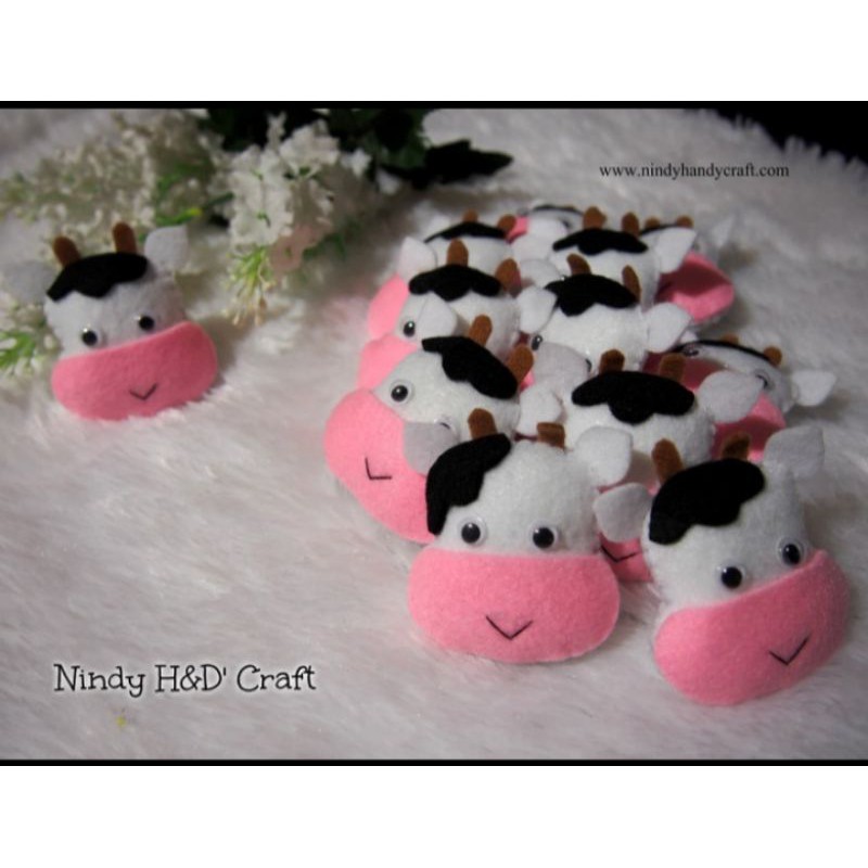 Aplikasi Boneka Flanel Sapi - Boneka Kain Flanel - Boneka Flanel karakter  hewan | Shopee Indonesia