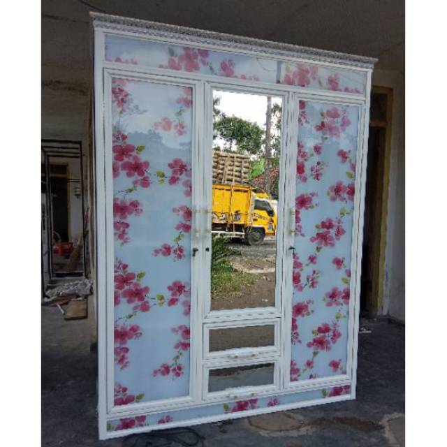 Jual Lemari Baju Aluminium Kab Mojokerto Alimashuda Harga Lemari Baju Pakaian Pintu Sliding Kaca Gelap Aluminium COKLAT.