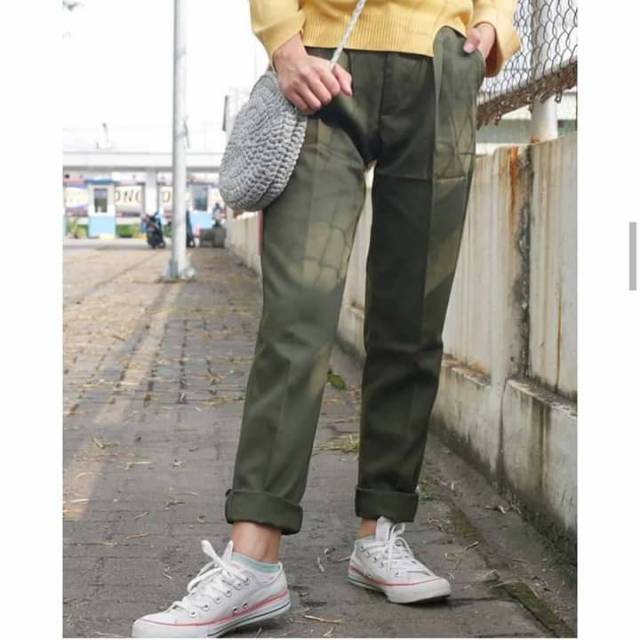 Ootd remaja hijab kece 2021 warna hijau ||inspirasi setelan #ootdremaja#ootdhijab#ootdhijau#ootd. 20+ Inspirasi Ootd Hijab Celana Baggy Pants Warna Army