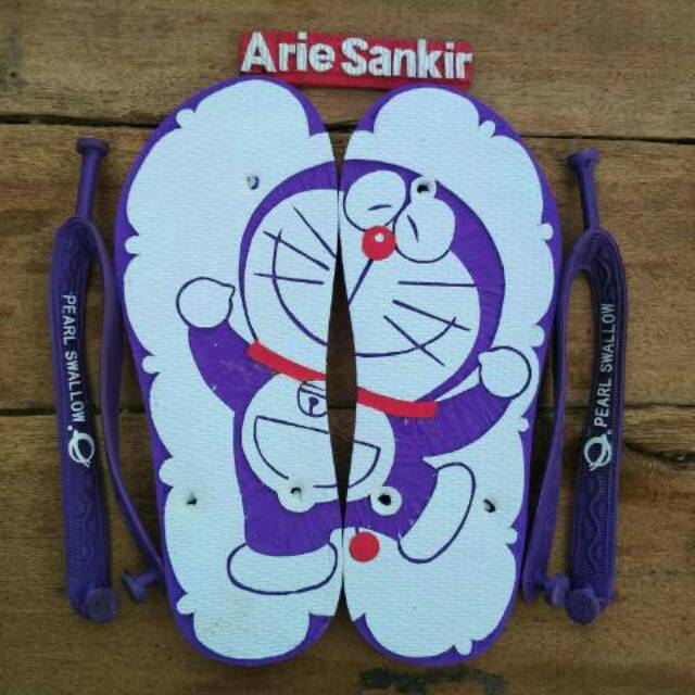 Unduh Gratis Gambar Jual Sandal Ukir Doraemon Kota Surabaya Dejevit Sandal Ukir Terbaru oleh www.lampunghits.com