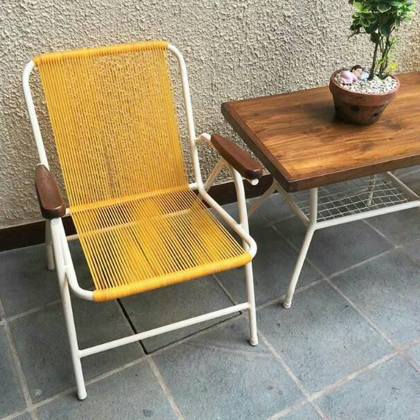 Kursi Santai Selonjoran Kursi Malas Kursi Santai Tali Plastik Indonesia Jual set kursi tamu kayu jati minimalis ukiran jepara terbaru 082323303666 bergaransi terpercaya harga murah puas baru bayar.