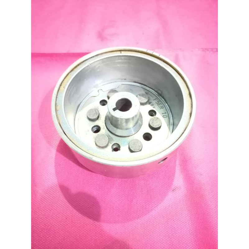 Salah satu penyebabnya adalah hilangnya pengapian. Magnet Vega Lama Dan Crypton Rotor Magnit Original Shopee Indonesia