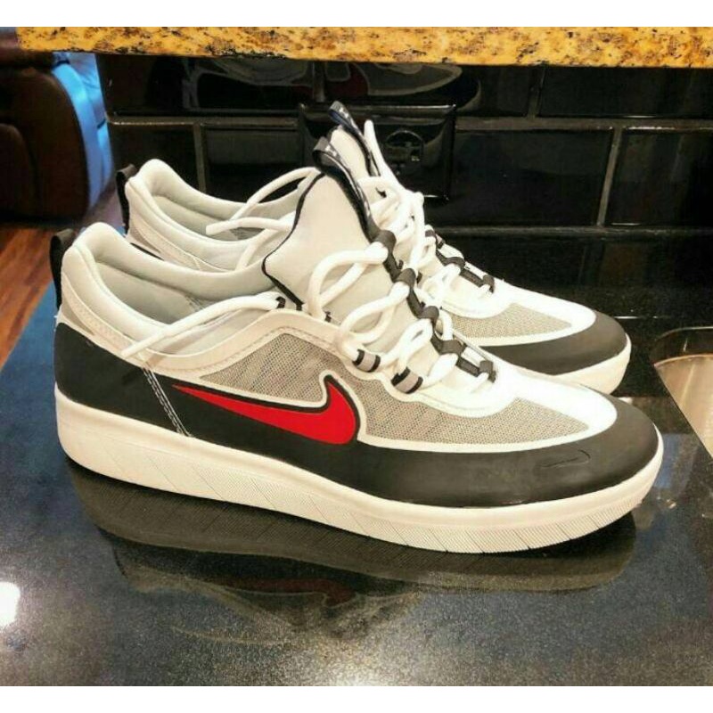 Inspired by the iconic nike air zoom spiridon, the original rubber design has been updated . Jual Nike Sb Nyjah Free 2 Spiridon Indonesia Shopee Indonesia