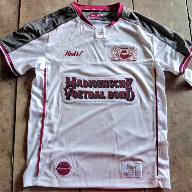 Kamu pikir psm hanya milik makassar? Psm Madiun Memorabilia Sz M Shopee Indonesia
