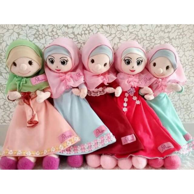 Gratis Download Gambar Kisah Pria Mualaf Yang Sukses Bikin Boneka Hijab Salam Sisters Terbaru by Lampunghits.com