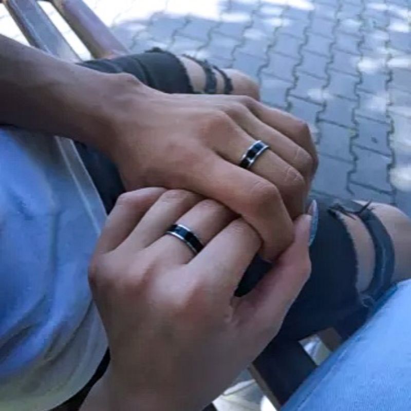 Sementara itu, cincin kawin digunakan di . Jual Cincin Couple Tunangan Nikah Ukir Nama B C16 Indonesia Shopee Indonesia
