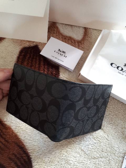Logo yang asli biasanya rata dengan permukaan tas atau dompet. Dompet Coach Asli Original Dapat Lengkap Fullset Paperbag Box Receipt Dll Shopee Indonesia
