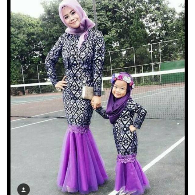 Pola Gamis Duyung Brokat Gambar Hijab