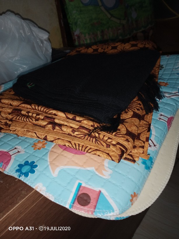 Kain Gendong Batik Tebal Panjang Lebar Anggur Selendang Batik Halus Indonesia -SOLDTERJUAL-Koleksi terbaru dan lengkap klik ini.
