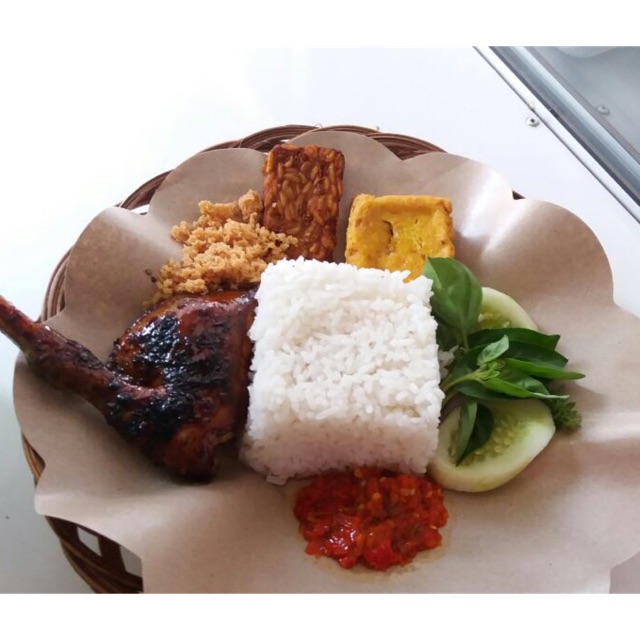 Unduh Gratis Gambar Ayam Bakar Kecap Pak Sahak Recipe Cooking Recipes Easy Meals Terkeren oleh Lampunghits.com