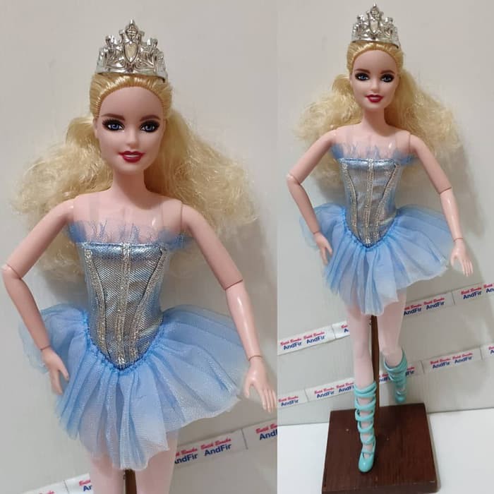 Gratis Download Gambar Boneka Barbie Cantik Toys Collectibles Toys On Carousell Terbaru oleh www.lampunghits.com