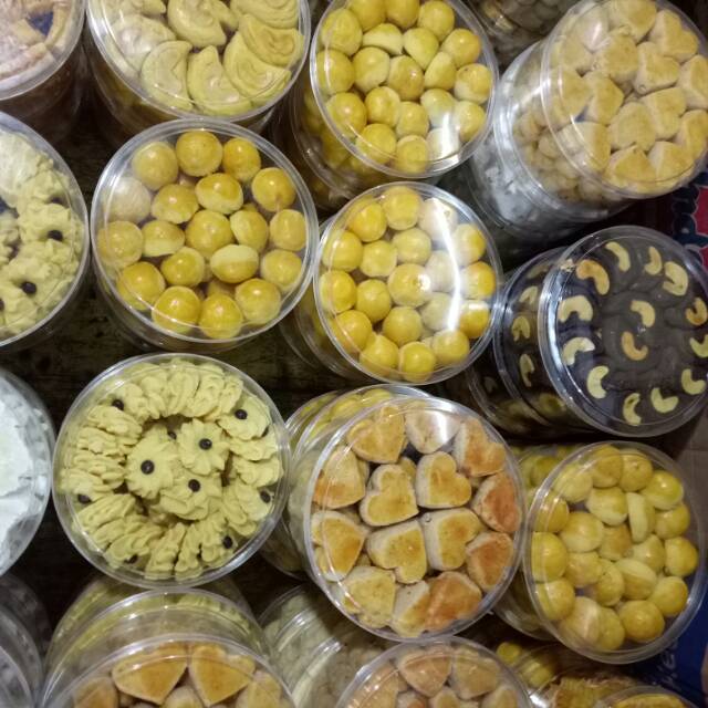Paket parcel kue kering lebaran (isi 6 toples), rp54.000 ; Jual Kue Kering Lebaran Indonesia Shopee Indonesia