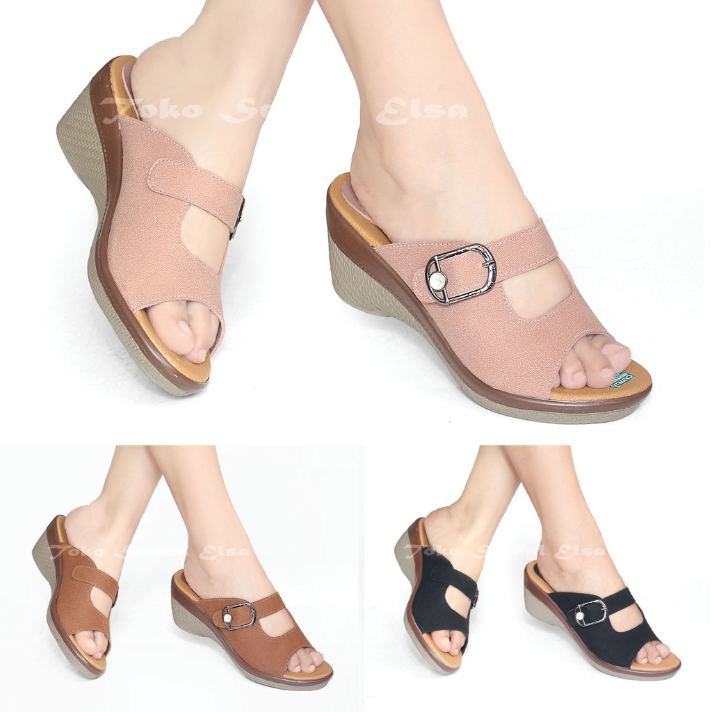 Kami terus memenuhi kebutuhan anda untuk segala aspek sepatu, termasuk jenis sepatu kulit. Jual Sandal Wanita Harga Terbaik Desember 2021 Shopee Indonesia