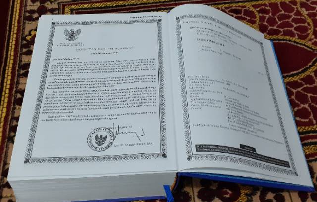 Jual Quran Karim Dan Terjemahan Artinya Al Quran Yang Ditashih Gus Baha Uii Press Alquran Kh Ahmad Bahauddin Nursalim Di Lapak Toko Buku Mafatih Quran Karim dan Terjemahan Artinya Al-Quran yang Ditashih Gus Baha UII Press Alquran KH.